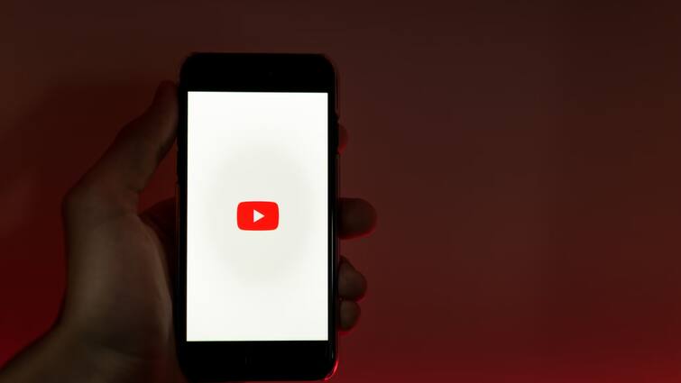 YouTube ले आई 2 नए कमाल के फीचर्स, क्रिएटर्स का काम होगा आसान, यूजर्स को होगी ये सुविधा YouTube Premium now lets you watch videos at 4x speed and expands its Communities feature YouTube ले आई 2 नए कमाल के फीचर्स, क्रिएटर्स का काम होगा आसान, यूजर्स को होगी ये सुविधा