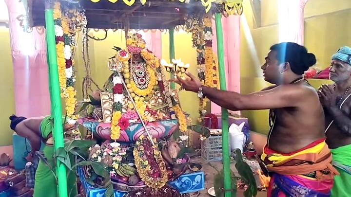மயிலாடுதுறையில் மையத்தில் உள்ள கோயிலில் வெகுவிமரிசையாக நடைபெற்ற கும்பாபிஷேக விழா - எந்த கோயில் தெரியுமா?
