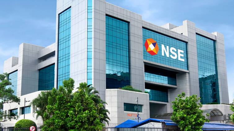Share Market Today Sensex down nifty falls rbi mpc stock markets us president donald trump tariffs mexico canada Share Market Today: Sensex Tanks 700 Points, Nifty Falls Under 23,250
