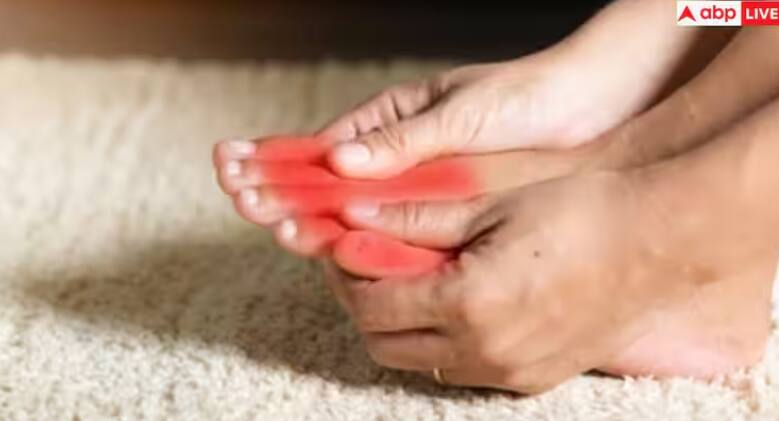 if-your-hands-and-feet-suddenly-become-numb-then-there-is-a-deficiency-of-this-vitamin-in-your-body ਅਚਾਨਕ ਹੱਥ-ਪੈਰ ਹੋ ਜਾਂਦੇ ਸੁੰਨ, ਤਾਂ ਸਰੀਰ 'ਚ ਹੁੰਦੀ ਇਸ ਵਿਟਾਮਿਨ ਦੀ ਕਮੀਂ, ਜਾਣ ਲਓ ਇਸ ਦਾ ਕਾਰਨ