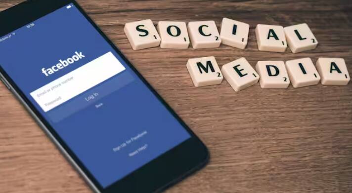 Facebook ਦੇ Ad Breaks ਫੀਚਰ ਰਾਹੀਂ, ਤੁਸੀਂ ਆਪਣੇ ਵੀਡੀਓਜ਼ 'ਤੇ ਇਸ਼ਤਿਹਾਰ ਦਿਖਾ ਕੇ ਪੈਸੇ ਕਮਾ ਸਕਦੇ ਹੋ। ਇਸ ਦੇ ਲਈ, ਤੁਹਾਡੇ ਪੇਜ ਨੂੰ ਕੁਝ ਸ਼ਰਤਾਂ ਪੂਰੀਆਂ ਕਰਨੀਆਂ ਹੋਣਗੀਆਂ: