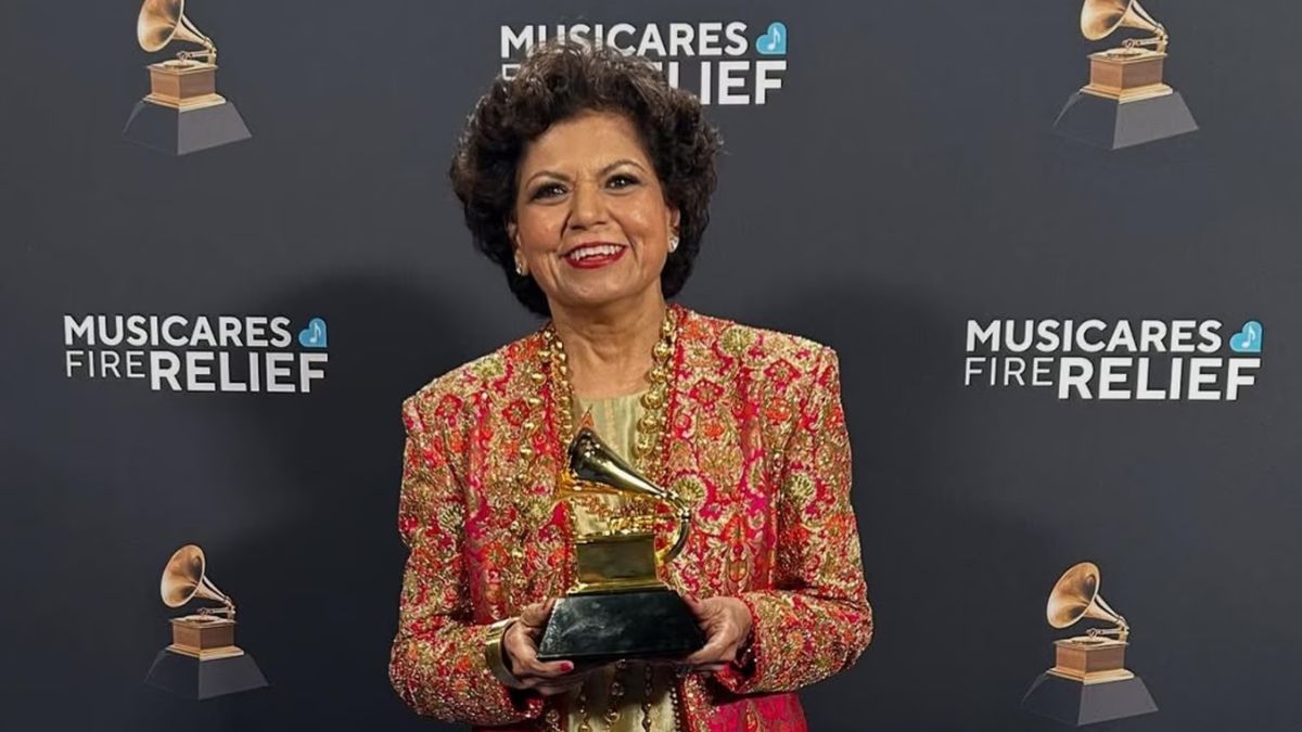 Chandrika Tandon Won Grammy Awards : ప్రతిష్టాత్మక వేదికపై ఇండియన్ సంప్రదాయ దుస్తుల్లో.. గ్రామీ అవార్డును సాధించి, చరిత్ర సృష్టించిన చంద్రిక ఎవరో తెలుసా?