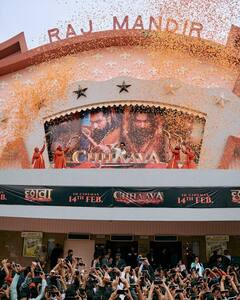 कभी पुलिसवालों संग ली फोटो, तो कभी ढोल पर थिरके, 'छावा' को प्रमोट करने जयपुर पहुंचे विक्की कौशल, देखें तस्वीरें