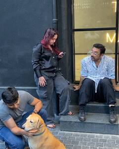 Loveyapa Screening: बेटी और दामाद संग पहुंचे आमिर खान, व्हाइट साड़ी में रेखा का दिखा एलीगेंट लुक, देखें तस्वीरें