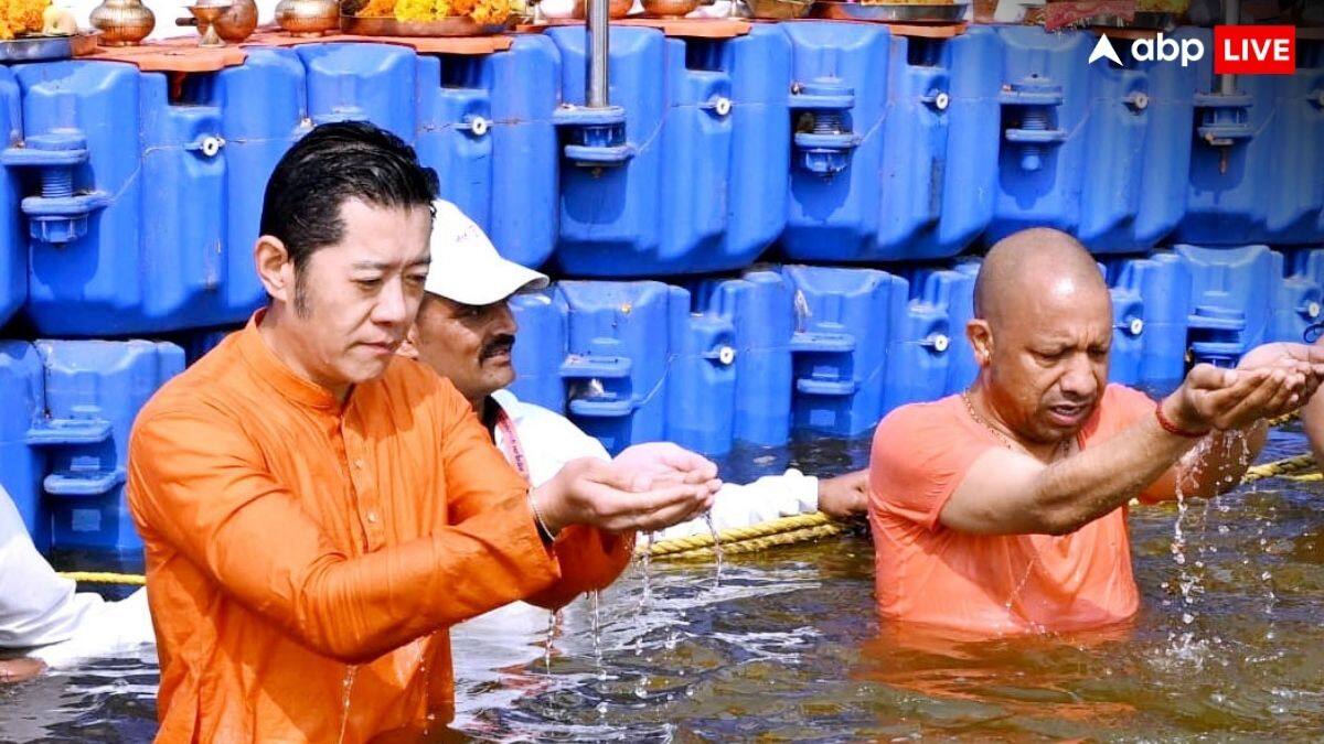 Bhutan King In Mahakumbh: भगवा कपड़ों में महाकुंभ पहुंचे भूटान के राजा, संगम में किया स्नान