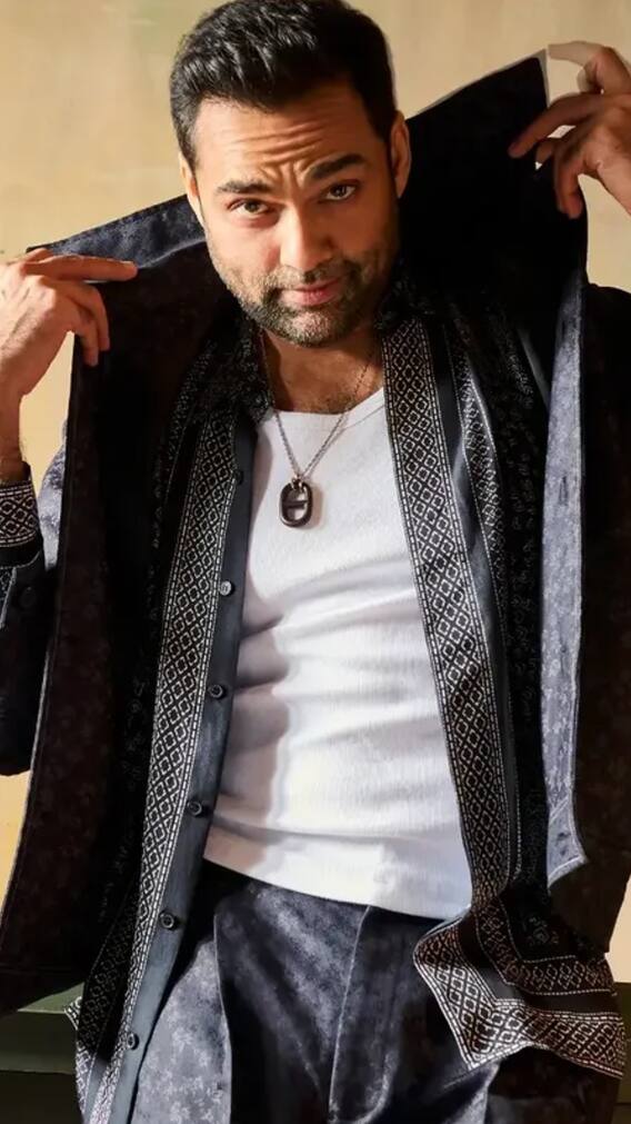 कबाड़ी बाजार की सड़को पर टी-शर्ट बेचकर बॉलीवुड में हासिल की शौहरत