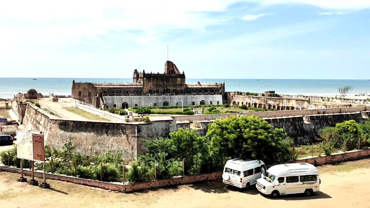 Danish Fort: கடலுக்கு இரையாக காத்திருக்கும் ‘டேனிஷ் கோட்டை’; என்ன செய்யப் போகிறது அரசு?