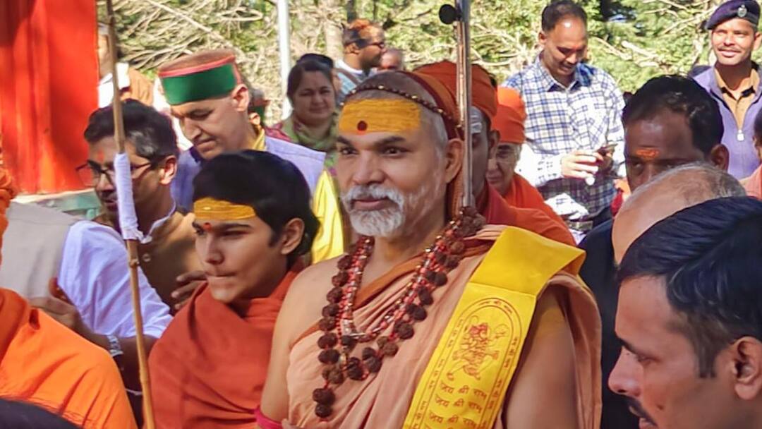 रामभद्राचार्य पर शंकराचार्य अविमुक्तेश्वरानंद का पलटवार, कहा- वह सत्ता के प्रति निर्मोही... Shankaracharya Avimukteshwarananda replied to Rambhadracharya said he is not indifferent to power रामभद्राचार्य पर शंकराचार्य अविमुक्तेश्वरानंद का पलटवार, कहा- वह सत्ता के प्रति निर्मोही...