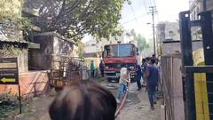 Akola Accident : अकोल्यातील अपार्टमेंटला भीषण आग; इमारतीच्या बेसमेंटसह अनेक वाहने जळून खाक, अथक प्रयत्नानंतर आग आटोक्यात