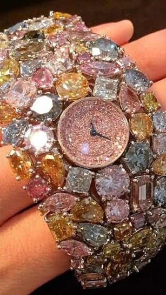 यह है दुनिया की सबसे महंगी घड़ी! रेट सुनकर रह जाएंगे हैरान! पूरी दुनिया में सिर्फ इस आदमी के पास है यह घड़ी