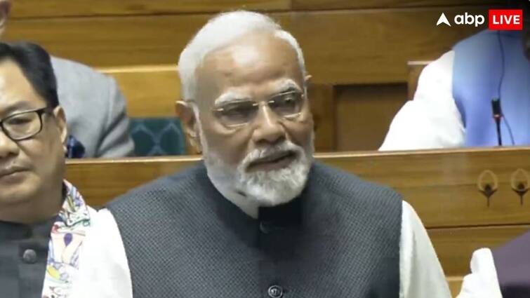 PM Modi Lok Sabha Speech Targets Opposition says Some people entertain themselves by doing photo sessions in poor huts 'घरों में जकूजी, झोपड़ियों में फोटो सेशन', लोकसभा में PM मोदी का केजरीवाल-राहुल गांधी पर बड़ा हमला