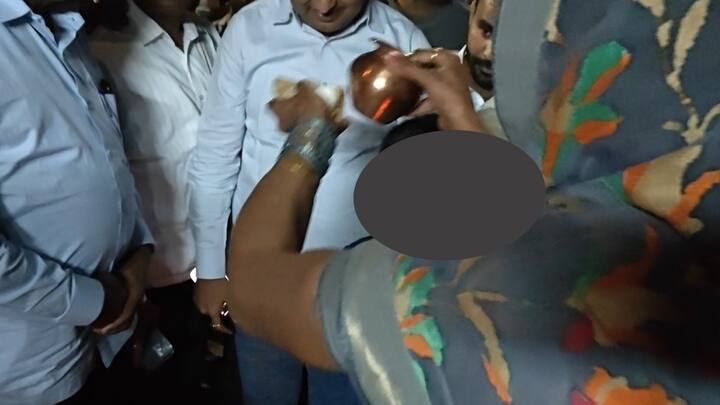 जालना जिल्यातील ब्रम्हपुरी गावातून मुलाचं अपहरण करणाऱ्या तरुणांना पोलिसांनी घेतले ताब्यात. चिमुकल्या मुलाचं अपहरण करणाऱ्यांना उचलण्यात पोलिसांनी यश आलंय.