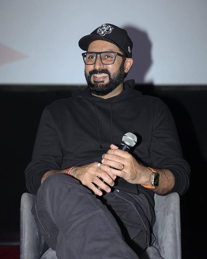 இதைத் தொடர்ந்து சினிமாவில் நடித்து ஒரு சில படங்களிலேயே அப்பா அமிதாப் பச்சன் உடன் இணைந்து சர்கார் மற்றும் Bunty Aur Babli ஆகிய படங்களில் சிறப்பாக நடித்தார். அதன் பிறகு சினிமாவில் அடுத்தடுத்த லெவலுக்கு சென்றார்.