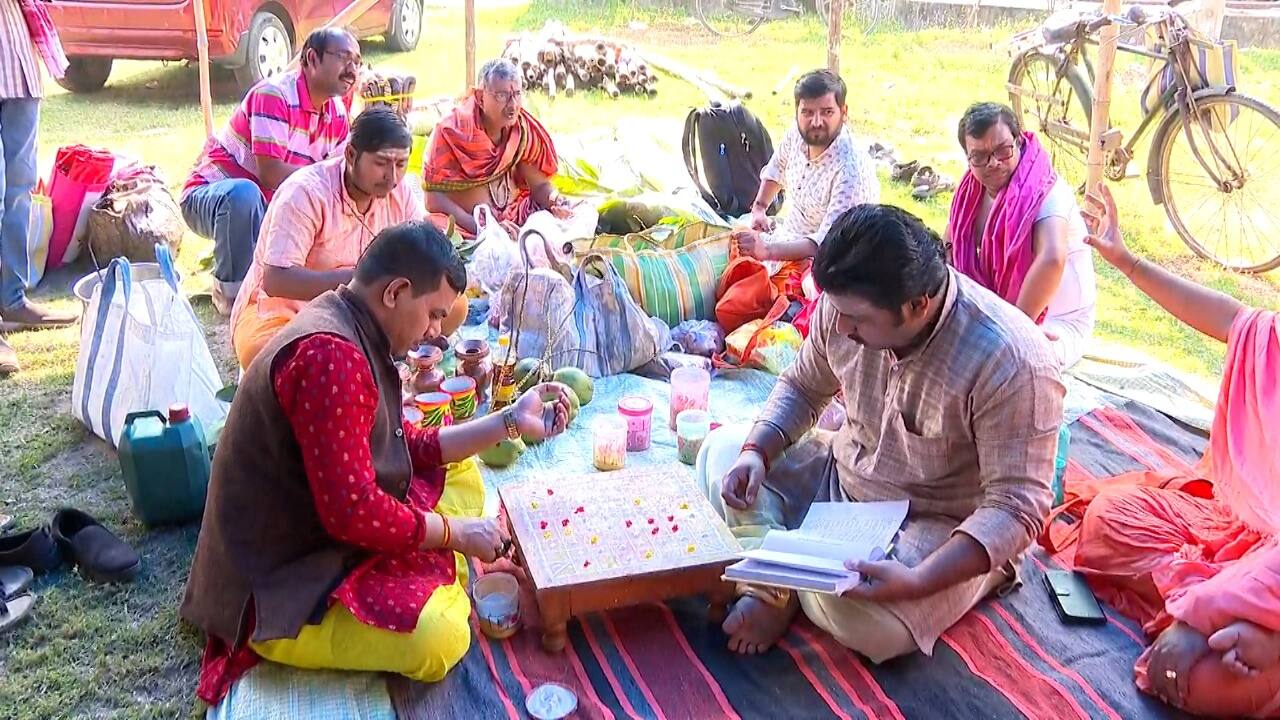 Triveni Kumbh Mela : শুধু প্রয়াগ নয়, কুম্ভমেলা বাংলাতেও ! কোথায় কখন জেনে নিন