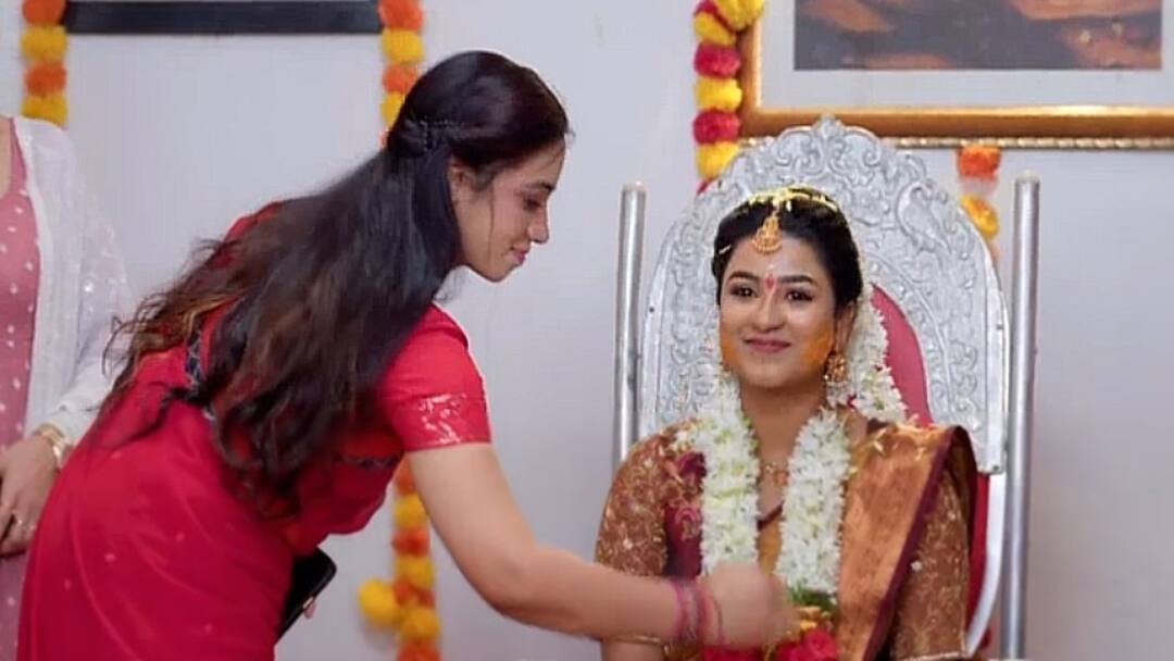 Karthigai Deepam: ரூமுக்குள் இருந்து அலறிய பெண்! கார்த்திக் மீது மாயா போட்ட அந்த பழி!