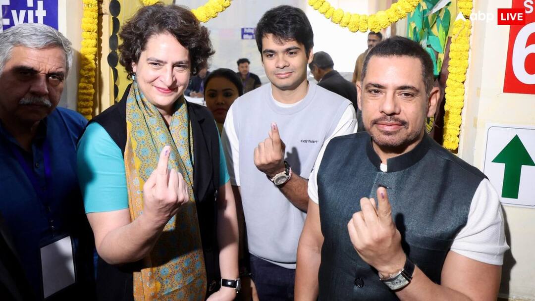 Priyanka Gandhi votes with family in Delhi Assembly Election encourages Voters to strengthen Democracy through participation Delhi Assembly Election 2025: प्रियंका गांधी ने परिवार के साथ डाला वोट, दिया खास मैसेज, बोलीं- 