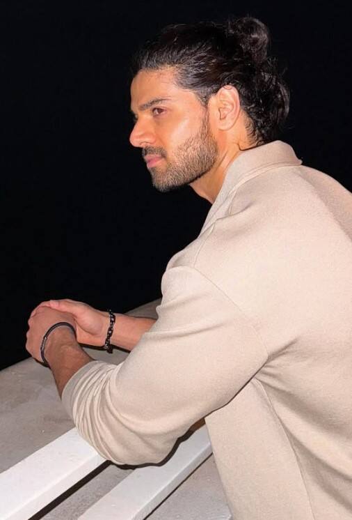 ਮਸ਼ਹੂਰ ਅਦਾਕਾਰ ਧਮਾਕੇ ਤੋਂ ਬਾਅਦ ਹੋਇਆ ਜ਼ਖਮੀ, ਬੁਰੀ ਤਰ੍ਹਾਂ ਸੜ ਗਏ...