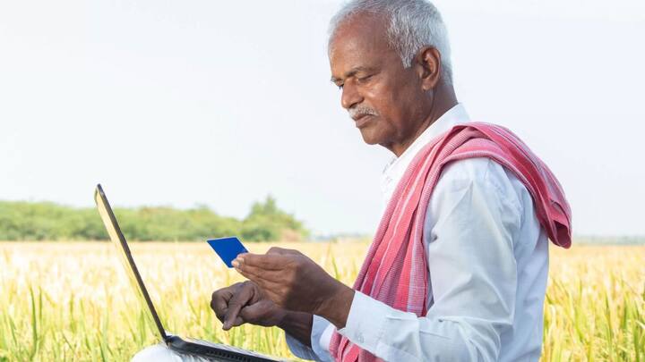 सरकार की ओर से किसानों के लिए अलग से क्रेडिट कार्ड लांच किया गया है. साल 1998 में नेशनल बैंक आफ एग्रीकल्चर एंड रूरल डेवलपमेंट यानी नाबार्ड की सिफारिश पर सरकार ने किसानों की कृषि संबंधी खरीदारी के लिए यह क्रेडिट कार्ड लांच किया.