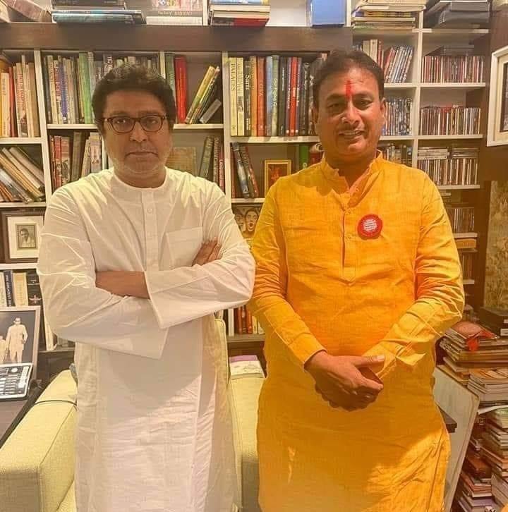 या कार्यक्रमाला माढ्याचे आमदार अभिजीत पाटील, मोहोळचेआमदार राजू खरे, शिवसेनेचे संपर्कप्रमुख शिवाजी सावंत, मनसेचे अनिल शिदोरे, अविनाश अभ्यंकर, सहकार शिरोमणीचे चेअरमन कल्याणराव काळे, माजी उपनगराध्यक्ष नागेश भोसले हे मान्यवर ही उपस्थित राहणार असल्याची माहिती मनसे नेते दिलीप  धोत्रे यांनी दिली.