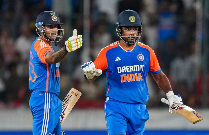 सूर्यकुमार यादवनं या मालिकेत केवळ 28 धावा केल्या. भारतानं मालिका जिंकली असली तरी सूर्यकुमार यादव आणि संजू सॅमसन या दोन्ही आक्रमक खेळाडूंना या मालिकेत सूर गवसला नाही. या दोघांना टीम इंडियाचा माजी खेळाडू आर. अश्विन यानं महत्त्वाचा सल्ला दिला आहे.