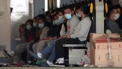 हथकड़ी और जंजीरें... अमेरिका ने कैदियों की तरह अवैध भारतीय प्रवासियों को निकाला? जानें वायरल फोटो की सच्चाई