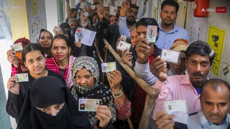 Poll Of Polls 2025 Highlights Delhi Assembly Election Exit Poll Result Live AAP BJP Congress Poll of Poll: करीब करीब हर एग्जिट पोल में केजरीवाल के लिए रेड अलर्ट, बीजेपी ने पलट दिया गेम, कांग्रेस पर सस्‍पेंस