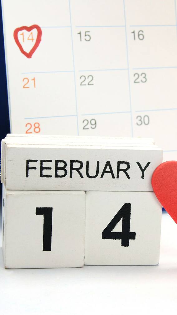 Valentines Day 2025: காதலர் தின கிப்ட் ஐடியாஸ்