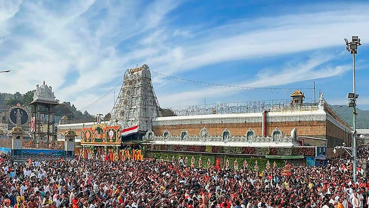 తిరుపతి వార్తలు: 'Transfer Or Get Voluntary Retirement': Tirupati Temple Board Tells 18 Non-Hindu Employees