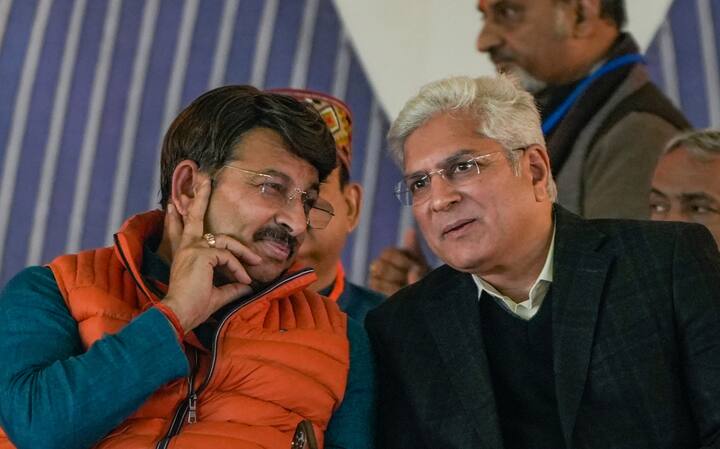 बिजवासन सीट से इस बार अहम चेहरों में बीजेपी के कैलाश गहलोत, आम आदमी पार्टी के सुरेंद्र भारद्वाज और कांग्रेस से देवंद्र सहरावत मैदान में हैं. इस सीट पर 61.13 फीसदी वोटिंग हुई. 2020 में यहां 61.98 फीसदी मतदान हुआ था. (फाइल फोटो)