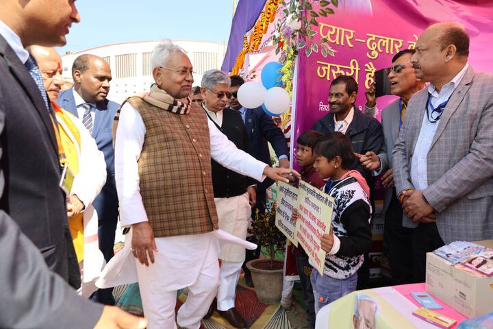 नेमदारगंज से रमजानपुर तक सड़क का चौड़ीकरण एवं मजबूतीकरण किया जाएगा. शेखपुरा जिले में शेखपुरा और चेवाड़ा प्रखंडों में नए प्रखंड-सह-अंचल कार्यालय भवन का निर्माण कराया जाएगा.