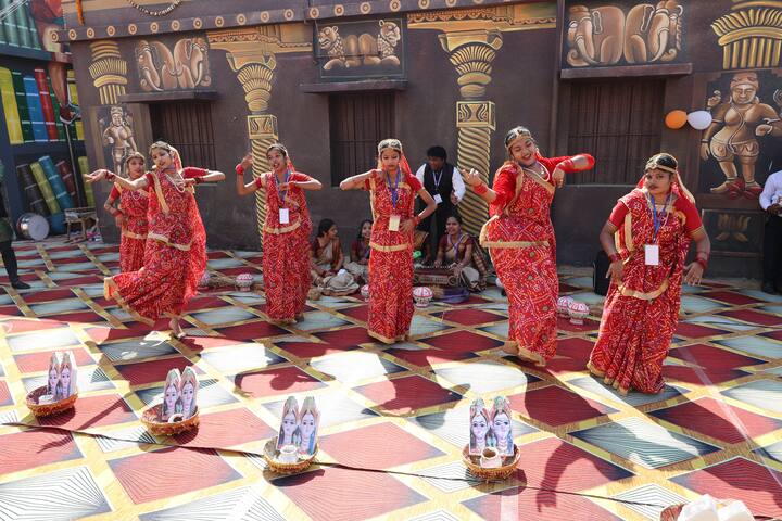 हलसी प्रखंड के सिरखिण्डी ग्राम में ग्रिड सब-स्टेशन का निर्माण कराया जाएगा. बड़हिया नगर परिषद में ग्रिड सब-स्टेशन का निर्माण कराया जाएगा.