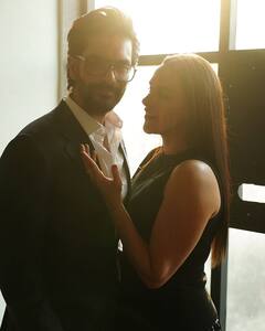 पति अंगद बेदी के बर्थडे पर नेहा धूपिया ने लुटाया प्यार, ट्विनिंग आउटफिट में शेयर की खूबसूरत तस्वीरें