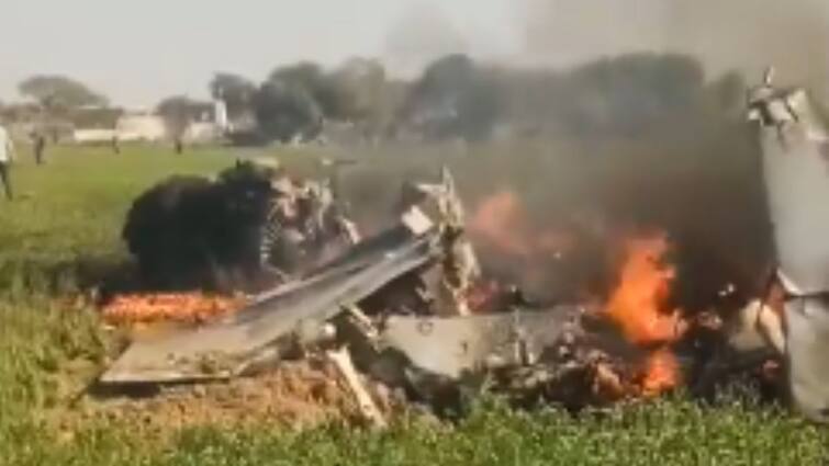 Indian Air Force Mirage 2000 Fighter Jet Crashes in Shivpuri, Madhya Pradesh – IAF Confirms Incident મધ્યપ્રદેશમાં એરફોર્સનું મિરાજ-2000 ફાઈટર પ્લેન ક્રેશ, પાયલટ સુરક્ષિત