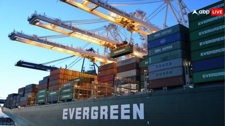 इसके अलावा तीसरा तरीका जहाज को उलटी दिशा में मोड़ा जाता है. जिससे बहती हवा ही जहाज को रोक देती है. जहाज को रोकने के लिए इन्हीं तरीकों का इस्तेमाल किया जाता है.