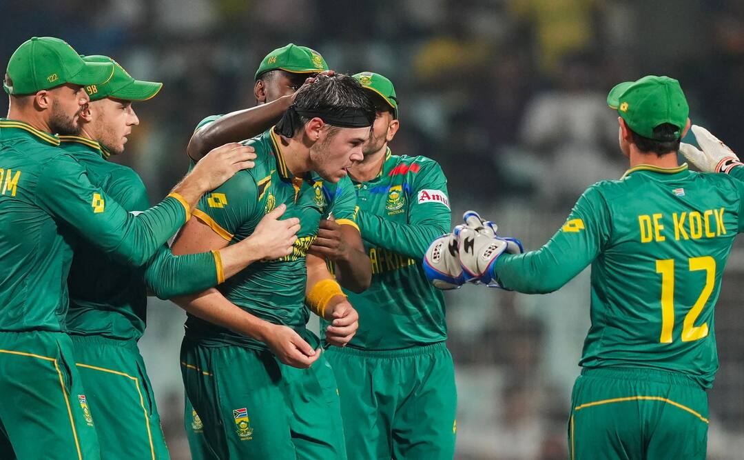 दक्षिण अफ्रीका को लगा बड़ा झटका, स्टार खिलाड़ी चैंपियंस ट्रॉफी 2025 से हुआ बाहर! Gerald Coetzee Out of Champions Trophy 2025 after Injured दक्षिण अफ्रीका को लगा बड़ा झटका, स्टार खिलाड़ी चैंपियंस ट्रॉफी 2025 से हुआ बाहर!