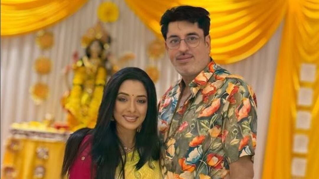 Rupali Ganguly Ashwin Verma on 12th Wedding Anniversary: I Get My Moment In The Sun... Rupali Ganguly Pens A Note For Ashwin Verma On12th Wedding Anniversary: 'I Get My Moment In The Sun Because...'