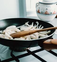 ਭੁੱਲ ਕੇ ਵੀ ਖਾਣਾ ਪਕਾਉਣ 'ਚ ਸਮੇਂ ਇਸ ਤੇਲ ਦੀ ਵਰਤੋਂ ਨਾ ਕਰੋ, ਸਰੀਰ ਨੂੰ ਹੋ ਸਕਦਾ ਵੱਡਾ ਨੁਕਸਾਨ