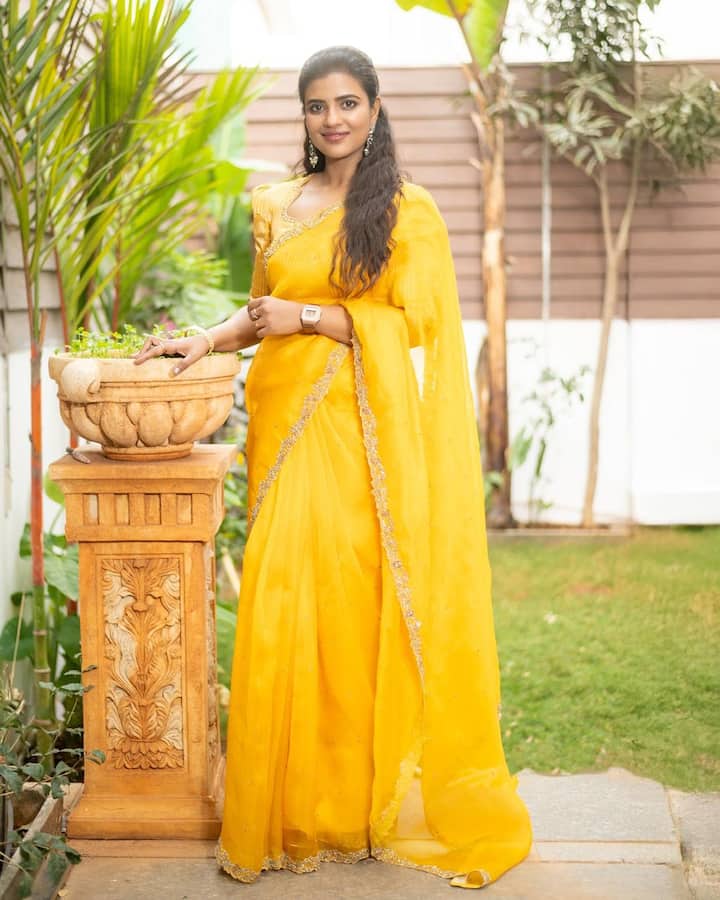 ఇప్పటివరకూ చాలా సినిమాల్లో నటించినా..నటనలో మంచి మార్కులు సంపాదించుకుంది కానీ ఈ రేంజ్ హిట్ పడలేదు.. అందుకే తన కెరీర్ సంక్రాంతికి వస్తున్నాం మూవీకి ముందు ఆ తర్వాత అనేట్టు మారింది