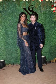 ब्लू लहंगे में दिखीं प्रियंका, तो साले की संगीत सेरेमनी में निक जोनस ने पहनी शेरवानी, देखिए तस्वीरें