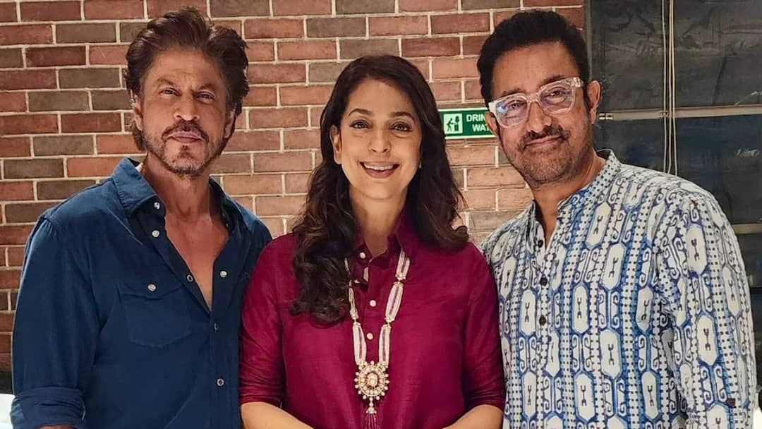 Juhi Chawla With Shah Rukh Khan Aamir Khan At Loveyapa Premiere Junaid Khan Khushi Kapoor Shah Rukh Khan, Aamir Khan, And Juhi Chawla’s Nostalgic Reunion At Loveyapa Premiere Wins Hearts