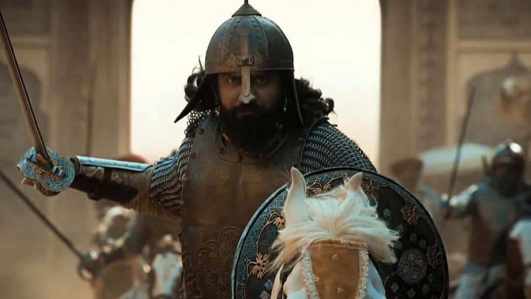 'Vicky Kaushal's Hands Went Numb': Director Shares What Really Happened on the Sets of Chhaava Vicky Kaushal Hands Went Numb: Director Laxman Utekar Shares What Really Happened on the Sets of Chhaava 'Vicky Kaushal's Hands Went Numb': Director Shares What Really Happened on the Sets of Chhaava