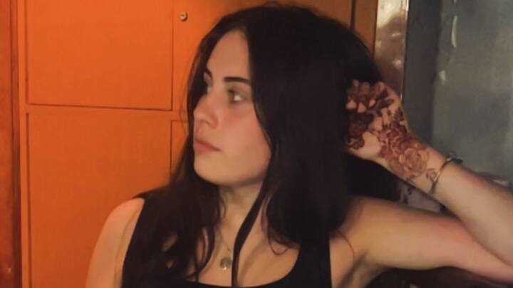 मैडी और यशस्वी की कुछ तस्वीरें सोशल मीडिया पर शेयर की गई हैं. मैडी यूके से हैं. जी न्यूज की एक खबर के मुताबिक दोनों तीन साल से रिलेशनशिप में हैं.