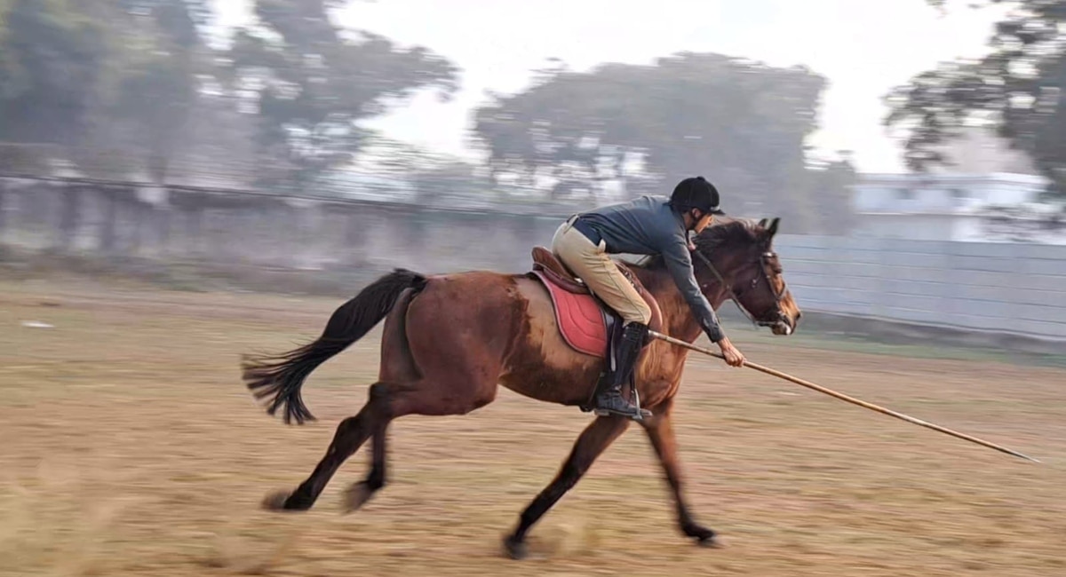 136 वर्षों पुराना है एएमयू का ऐतिहासिक राइडिंग क्लब,  छात्राएं भी करती है घुड़सवारी