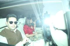 पति राघव संग भाई सिद्धार्थ की शादी के लिए रवाना हुईं परिणीति चोपड़ा, रेड-ऑफ व्हाइट लहंगे में दिखा स्टनिंग अवतार