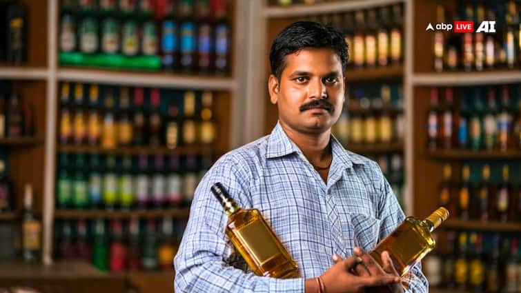 UP Desi liquor Rate increased 200 ML bottle is 5 rupees more expensive New Excise Policy यूपी में शराब के शौकीनों के लिए Bad News, इतनी महंगी हो गई देशी दारू