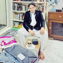 Guess Who: स्टारडम में शाहरुख-सलमान को टक्कर देता था ये एक्टर, 11 दिन में साइन की थी 47 फिल्में, जानिए अब कहां है?