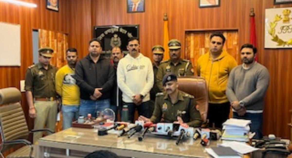 ग्रेटर नोएडा पुलिस ने चिप से वजन में हेरफेर करने वाले गिरोह किया भंडाफोड़, 4 गिरफ्तार