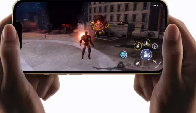 ਇਹ ਫੋਨ iPhone 14 ਅਤੇ iPhone 15 ਦੀਆਂ ਕਈ ਫੀਚਰਸ ਨੂੰ ਸਪੋਰਟ ਕਰਦਾ ਹੈ ਅਤੇ ਲੰਬੇ ਸਮੇਂ ਦੀ ਵਰਤੋਂ ਲਈ ਇੱਕ ਵਧੀਆ ਵਿਕਲਪ ਸਾਬਤ ਹੋ ਸਕਦਾ ਹੈ।