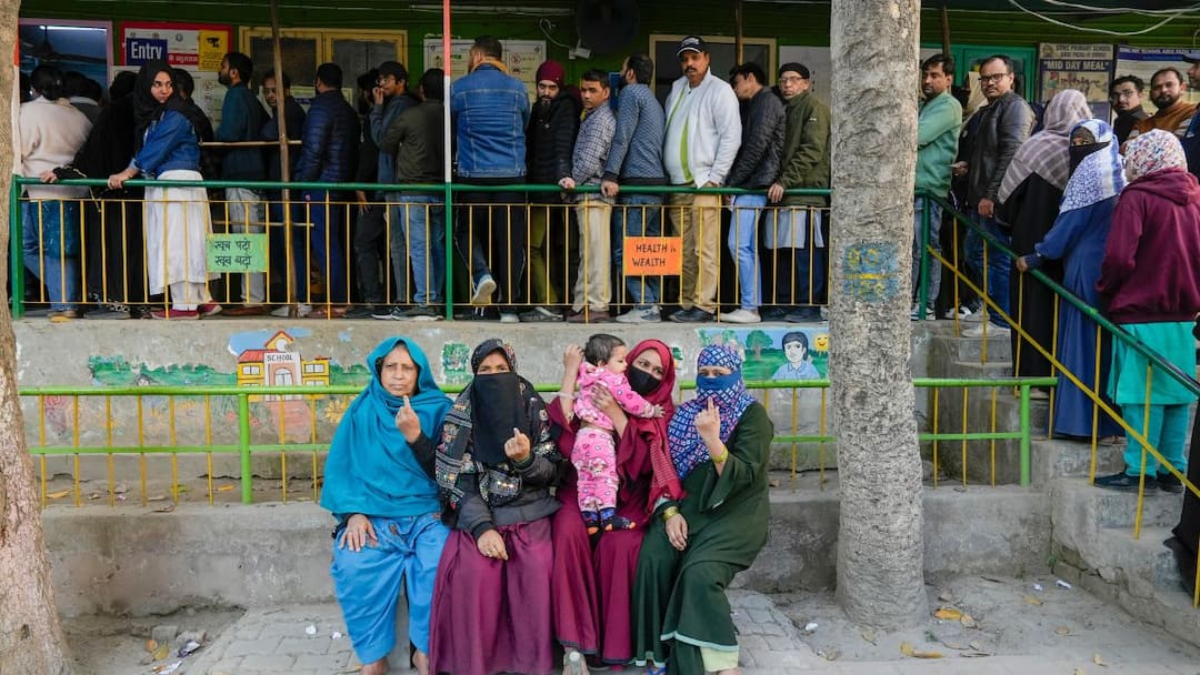 Okhla Initial Trends: BJP Ahead In Muslim-Dominated Assembly Seat Okhla Assembly Result 2025 BJP Ahead In Muslim Dominated Assembly Seat Initial Trends Amantullah Khan AAP AIMIM Shifa Ur Rehman Congress Ariba Khan Okhla Initial Trends: BJP Ahead In Muslim-Dominated Assembly Seat