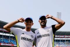 Ind vs Eng 2nd ODI : नागपुरात डेब्यू, कटकमध्ये पत्ता कट... विराट कोहलीसाठी कर्णधार रोहित शर्मा जिवलग मित्राला देणार डच्चू?